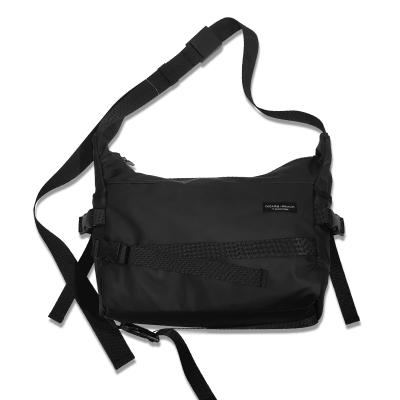 China 2021 High Quality Fashion Water Resistant Shoulder Bag Cool Single Cross-body Waterproof Bag for sale