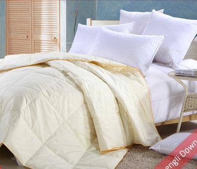 China Good Quality Soft Sheet Price Luxury Comforter Bed Sets Suitable For Home Champagne Color Queen Size Super for sale