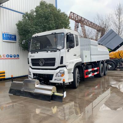 China Heavy Duty Road Washing Truck With 20M3 Tank Volume And 25000KG GVW for sale