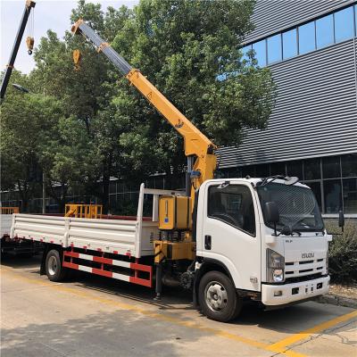 China Isuzu ELF XCMG de brazo recto 5 toneladas de camión montado grúa para la construcción municipal en venta