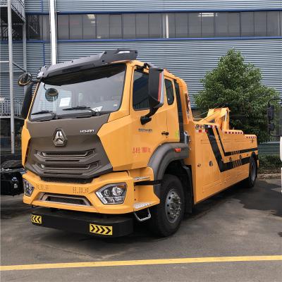 China Howo Sinotruck 310hp 16 Tons Medium Duty Tow Truck 4x2 Euro 6 LHD for sale