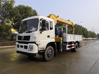 Chine Chine 4WD 4X4 Dongfeng Véhicule monté grue avec 190hp moteur 8 tonnes à vendre