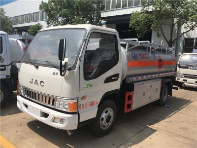 中国 4X2 JAC 5000LITER 燃料タンク トラック モバイル燃料トラック 販売のため