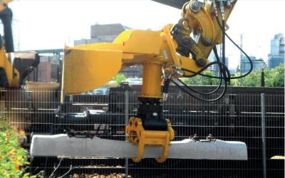 China High Performance Hydraulic Trencher Rail Attachments High Construction Efficiency for sale