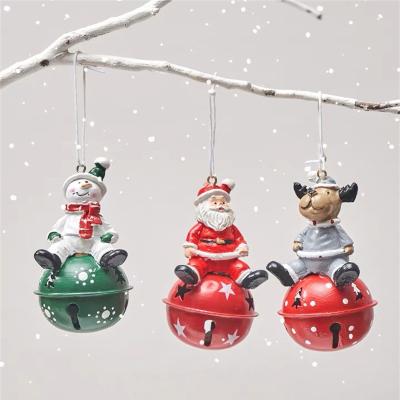 China Hanging Ornament Christmas Tree Decorations Green 9CM Red Metal Hanging Bell Christmas Ornaments With Santa Claus for sale