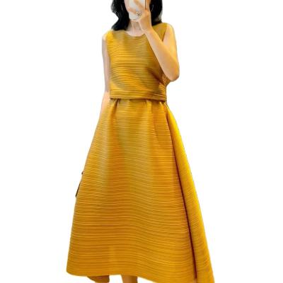 China 2021 fashionable QUICK DRY dress fall cheap woman dress pleated street wear lady dress for sale