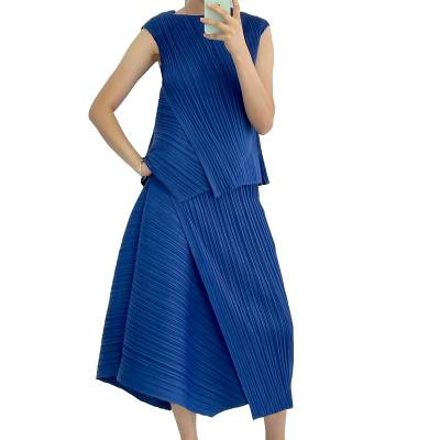 China Issey miyake anti-pilling fabric pleated 2021 fashion outfit women's clothing 2 pieces sets women clothes for sale