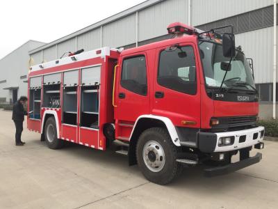 China ISUZU 6 ton schuimbrandbestrijdingsvrachtwagen met een capaciteit van 300 kg schuimtank Te koop