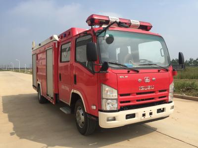 Cina Mini camion antincendio da 190 HP ISUZU 4X2 4000L con schiuma in vendita