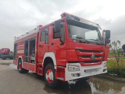 Cina Camion dei vigili del fuoco 6x4 della polvere asciutta di SINOTRUK 375HP con capacità della polvere 2000kg in vendita