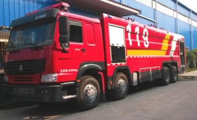 China HOWO 339kw Wassertank Feuerwehrauto 12 Räder mit 25000L großem Fassungsvermögen zu verkaufen