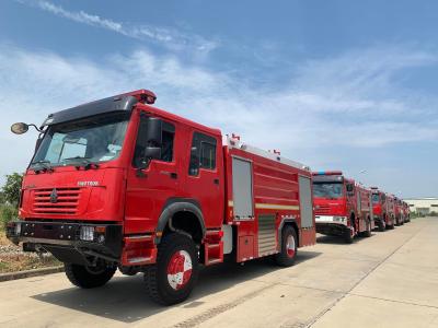 China Crane vermelho de 6 toneladas Médio Poderoso e preciso para manuseio de material à venda