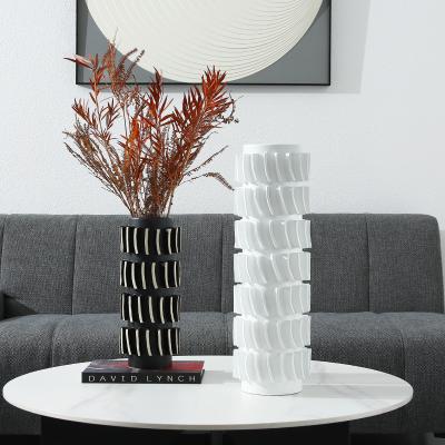 China 2021 New Modern Abstract Art Black And White Striped Round Ceramic Vases Home Decor Ceramic And Porcelain Flower Vase For Home Decor for sale