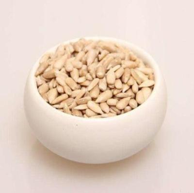 China Chinese wholesale dry peeled sunflower seed kernels with 400-450 pcs/oz. for the bread for sale