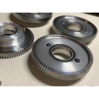 China Aluminum Auto Parts Roll Gear HRC 50-60 High Roughness Non-standard Tooth Helical Gear for sale