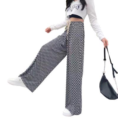 China Anti-Wrinkle Who Else Korean Lady Sweetpants Printed Flare Jogging Outdoor Plus Size Women Pants Casual Two Piece Set for sale