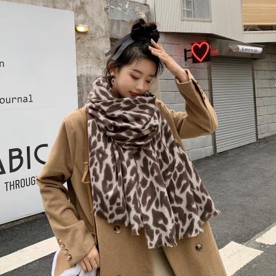 China Clothing Decoration Women Fashion Tassels Shawl Wrap Cashmere Colors Christmas Leopard Print Opposite Scarf Classic Checked Opposite Scarf for sale