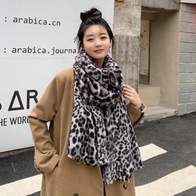 China Clothing Decoration Women Fashion Tassels Shawl Wrap Cashmere Colors Christmas Leopard Print Opposite Scarf Classic Checked Opposite Scarf for sale