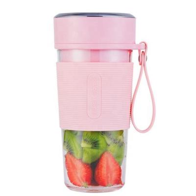 China Car 300ml usb blender fruit smoothie mini electric portable rechargeable personal portatil licuadora wireless cup and juicer for sale