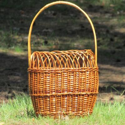 China Europe Large Oval Woven Wicker Harvest Basket Basket With Handle Farmers Market Basket for sale