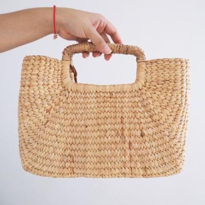 China Straw Bag Tassel Handbag Woven Wicker Birthday Gift Europe Straw Top Handle Bag Top Handle Basket for sale