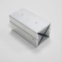 Κίνα Οδηγημένο αργίλιο Heatsink φορμών φωτισμού περισσότερο από σύνθετο με CNC την κατεργασία προς πώληση