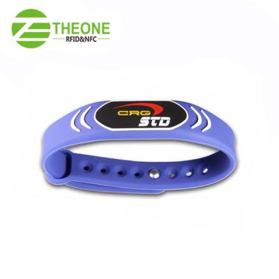 China Cheap waterproof / waterproof silicone 125khz SI type T5577 chip rfid wristband for entertainment for sale