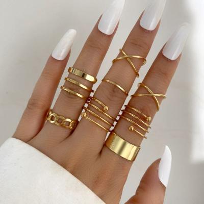 China Vintage 20pc/set Female Hollow Love Butterfly Ring Set Pearl Gold Tai Female Antique Silver Snake Oil Drip Ring Jewelry for sale