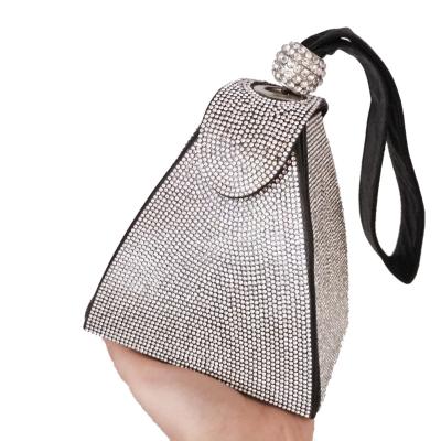 China Fashionable Luxury Rhinestone Bucket Women Triangle Shape Unique Clutch Purse Wrist Evening Clutch Bag for sale