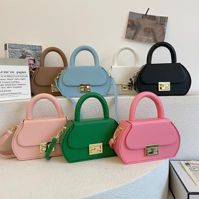 China 2023 Wholesale Hotsale Fashion Solid Color Clips Fashion Lock Lady Leather Shoulder Messenger Bags For Women for sale