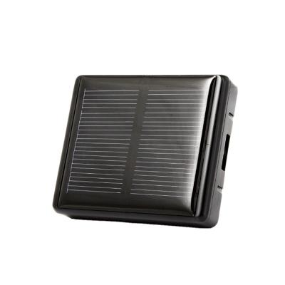 China Waterproof Solar Powered GPS Tracker Animal Husbandry IP66 Small GPS Solar Tracker GPS Tracking Device for Pets Cow and Sheep for sale