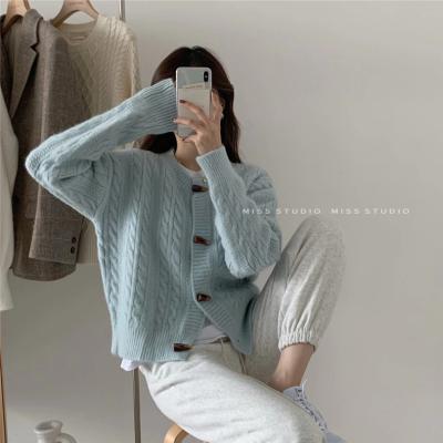 China 2021 Custom Anti-Wrinkle Women Long Sleeve Sweater Women 100% Acrylic Cable Knit Sweater Outwear Coat for sale