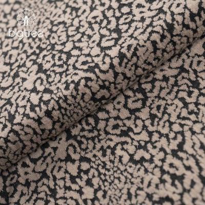 China Breathable Wholesale Yarn Dyed Jacquard Knitted Coat Jacket Pants 68%Polyester 30%Cotton 2%Spandex Fabric for sale