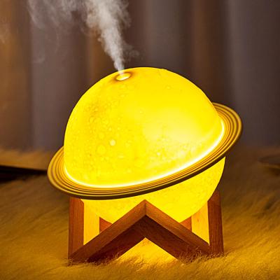 China 2020 New Arrival Planet Moon Outdoor Light Humidifier Cute Cool Mini USB Mist Humidifier For Chlidren Bedroom Diffuser for sale