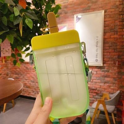 China Fashion\Comfortable Creative Bag\Goods 2021 Ice Cream Straw Plastic Cup Shape Purse Shoulder Brand New Fashion Mini Handbag Bags For Girls Purse for sale