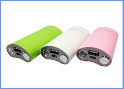 China Mini 5600mah usb power bank charging station external battery for trendy gift for sale