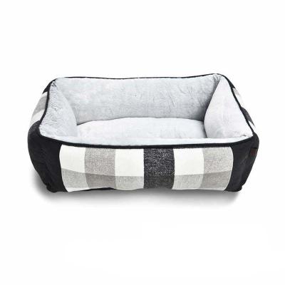 China Dismountable square dog nest machine bed machine washable anti-slip bottom plaid blanket pet bed for sale