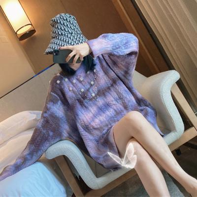 China 2021 Anti-wrinkle dye knotting loose round neck lazy pearl trim sweater women's sweater knitting for sale