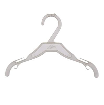 China Traditional Non Slip Plastic Clothes Hanger Baby Factory Plastic Cloth Hanger Plastic With Hook for sale