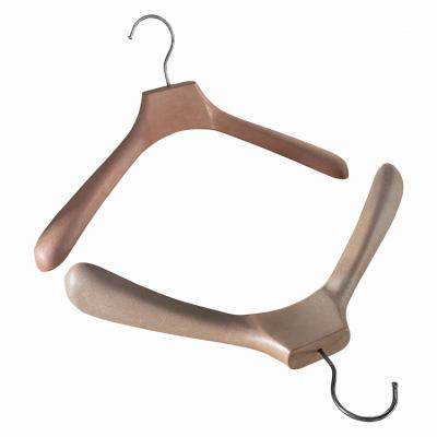 China Traditional Wholesale Luxury Hanger Rack Plastic Hangers For Suit Hanger With Wide Shoulder for sale