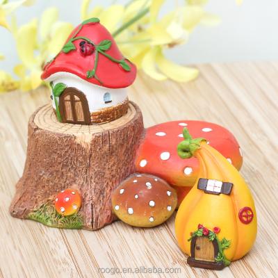 China China Roogo Mini Resin Fairy Tale Pumpkin Home Decoration for sale