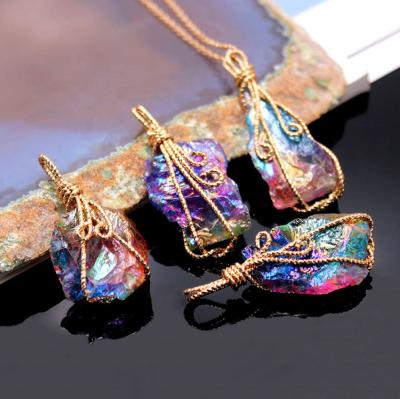 China FASHIONABLE Natural Colorful Gemstone Hand Link Wire Pendant Gold Plated Crystal Necklace for sale