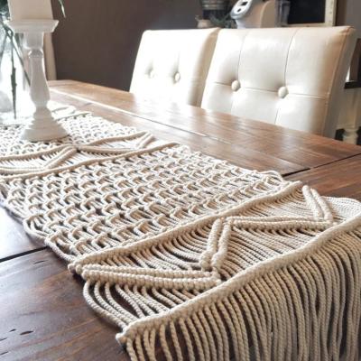 China Handmade macrame table runner 4mm cotton macrame fancy and romantic macrame rope macrame table runner for sale