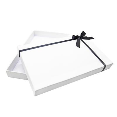 China Recyclable Custom Logo Luxury White Cardboard Paper Packaging Removable Lid Rigid Gift Box With Ribbon for sale