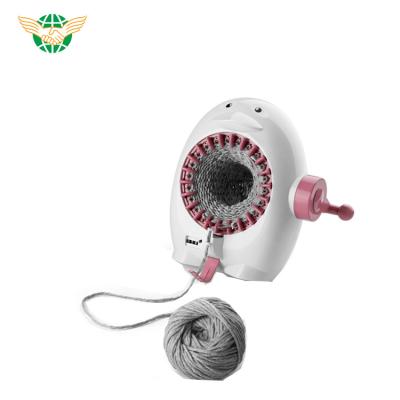 China DIY Knitting Machine Penguin Shaped Cute Crochet Knitting Machine With Yarn Toy For Sales 25.5*16*24cm for sale