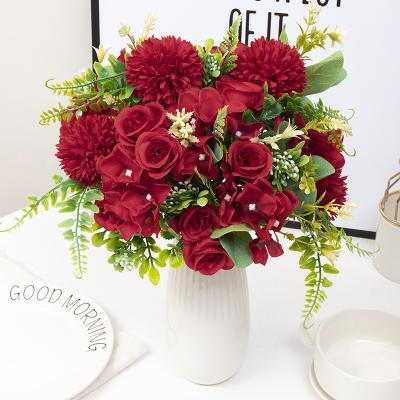 China Home Wedding Decorative Flowers Cheap Wholesale Dandelion Hydrangea Red Rose Home Bridal Decoration Wedding Party Artificial Bouquet Flower for sale