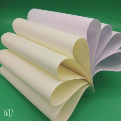 China 68 tot 118 gm crème kleur houtvrij papier voor offsetdrukken van Baiyun Mill Te koop