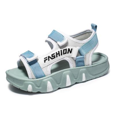 China Summer 2023 new outdoor trend fat-soled skid-resistant flat sandals men's casual driving slippers women's beach shoes for sale