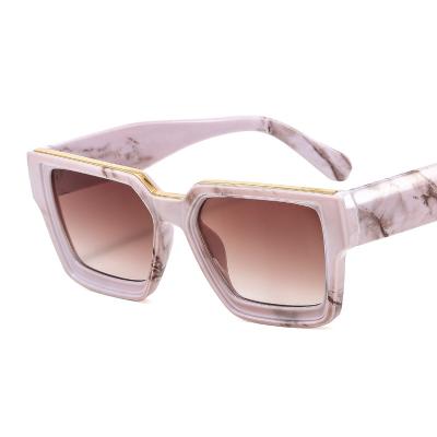 China 2022 Oversize Candy Color Big Logo Frame Sunglasses Ins. Women Men Custom Sun Glass Luxury Thick UV400 Sunglasses for sale