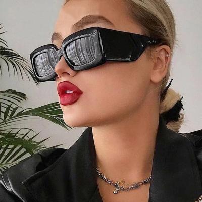 China Luxury Eyewear Oculos De Sol Feminino Big Shades Sun Glasses Brand Designer Retro Women Vintage Sunglasses UV400 for sale